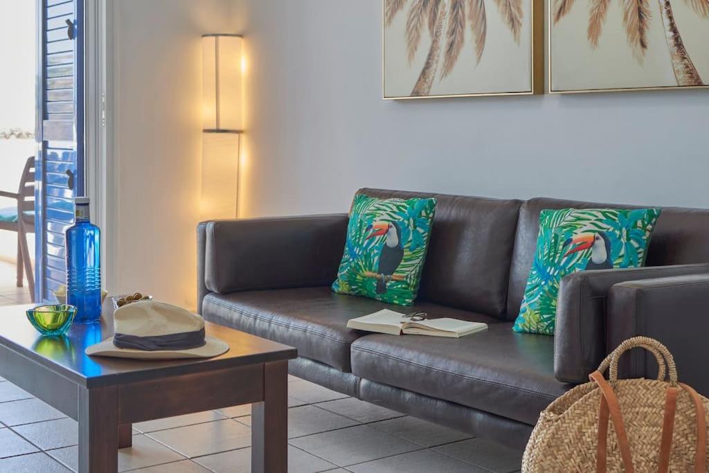 Duplex Ilic Sea Views,front Line,10 Min To Marina Apartment